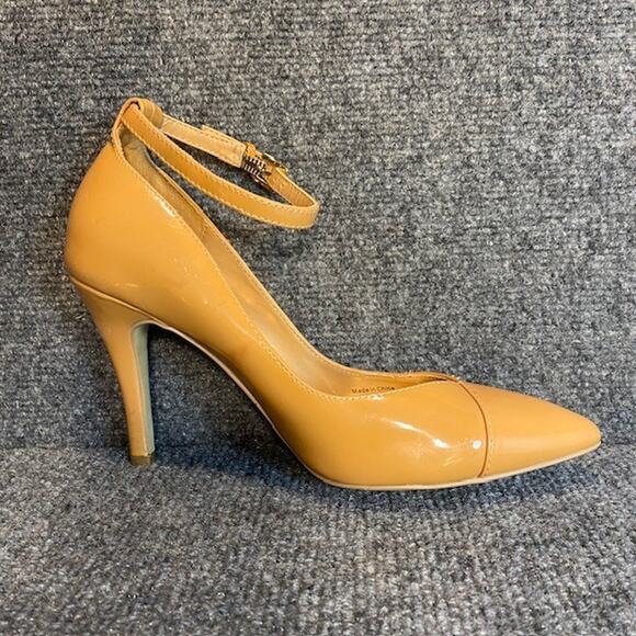 RSVP Patent Tan Heels Womens 8 Pumps Ankle Strap 3.25 inch Stiletto Shoes - Picture 2 of 5